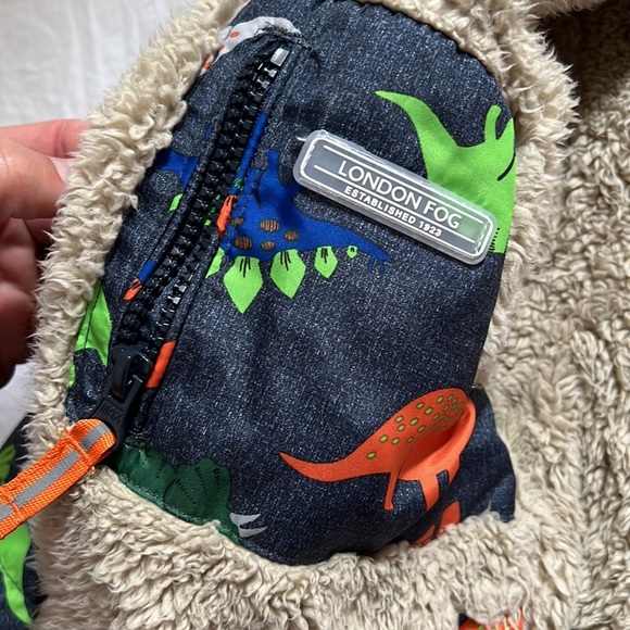 London Fog 3t dino puffer - Picture 4 of 6